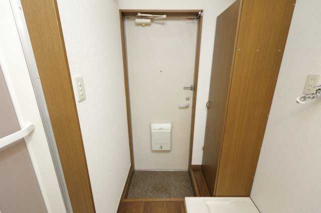 リべルテ中央の玄関