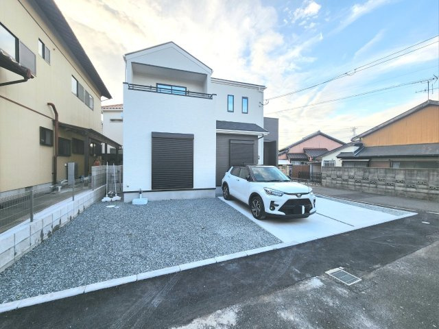 ーFITーフィットー小倉北区上富野３丁目１期　【小倉北区　新築戸建て】の駐車場|駐車スペースは4台可能♪来客時も安心♪　【小倉北区　新築戸建て】