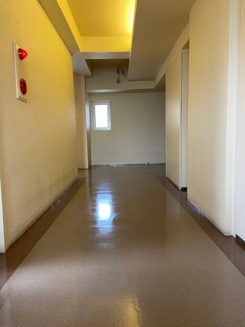 ファスタージュ宝永サーモスのその他共用部分|部屋へ向かう廊下です。