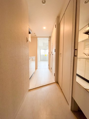 エスリード大阪リエートの玄関