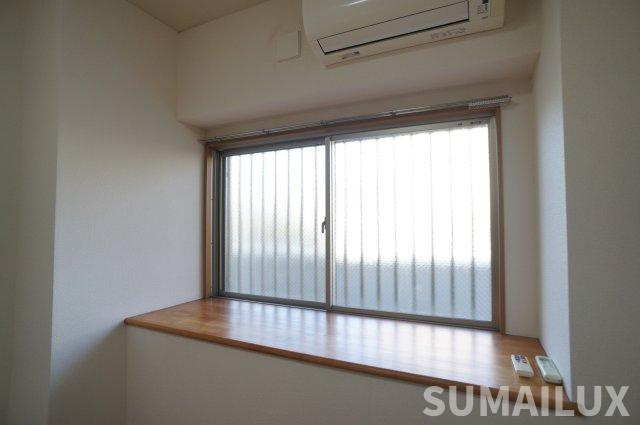 熊本市南区近見４丁目の賃貸マンションの洋室