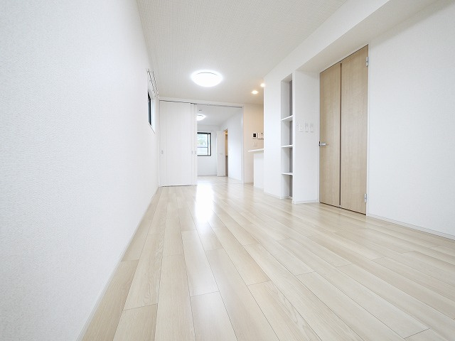 エレガンス　ハネカの居間・リビング