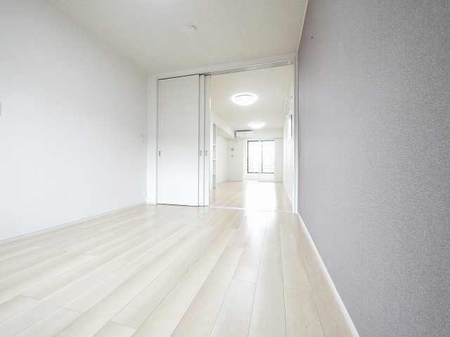 エレガンス　ハネカの洋室