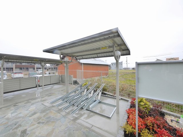 エレガンス　ハネカのその他共用部分|自転車置き場