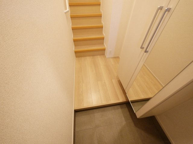 エレガンス　ハネカの玄関|シンプルで使いやすい玄関です