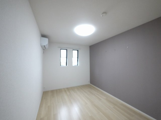 エレガンス　ハネカの寝室|使い勝手のいい寝室です