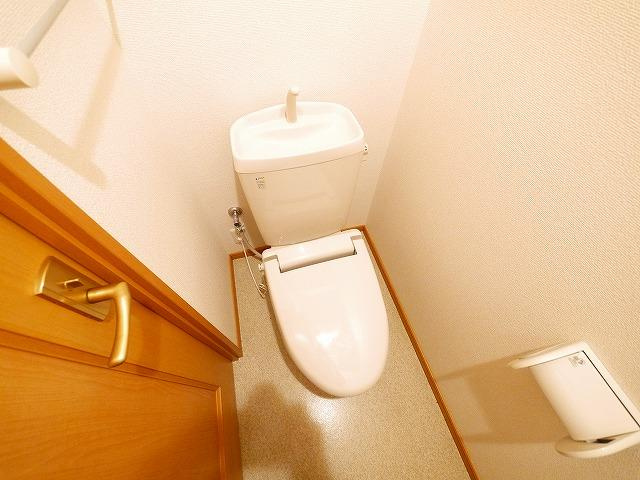 ラ・コルタのトイレ|ゆったりとした空間のトイレです