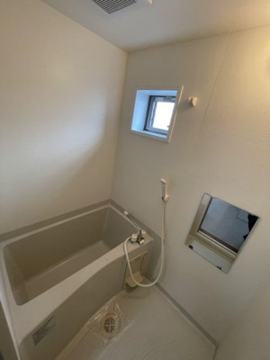 【浴室】 | アヴニール高宮東 | 別号室の写真になります。現況優先。