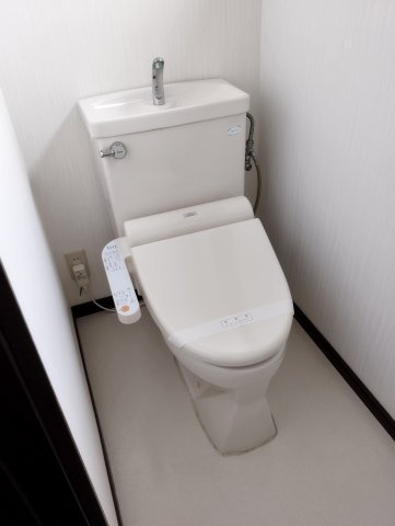 昭和町１丁目戸建てのトイレ