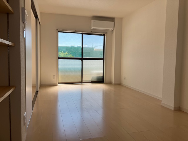 久留米市朝妻町のアパートの居間・リビング