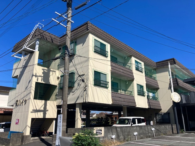 久留米市朝妻町のアパートの外観