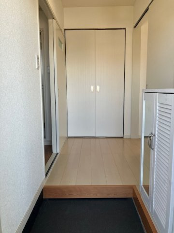 久留米市朝妻町のアパートの玄関