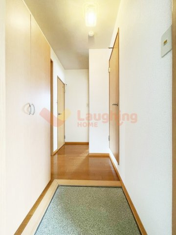 ソールズベリー御井の玄関|明るい玄関です