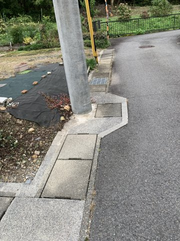 土地　芥見6丁目のその他|西側電柱と支線