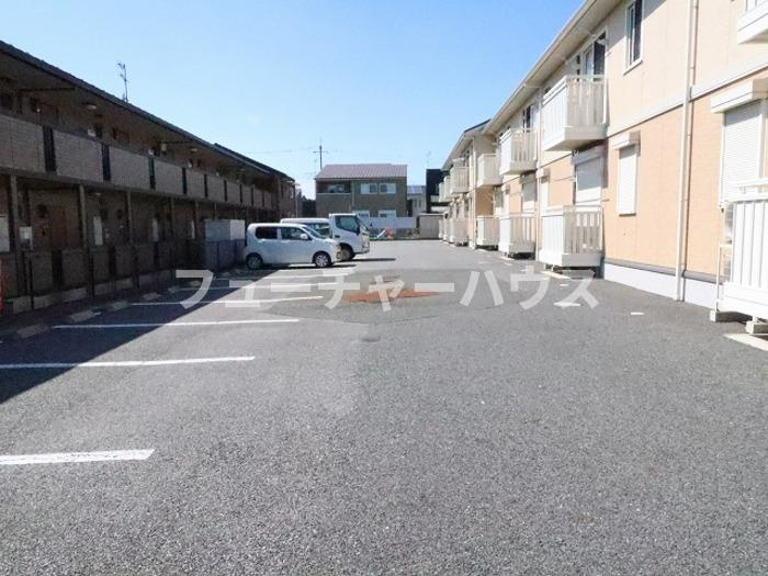 アムルーズ・Ｋの駐車場
