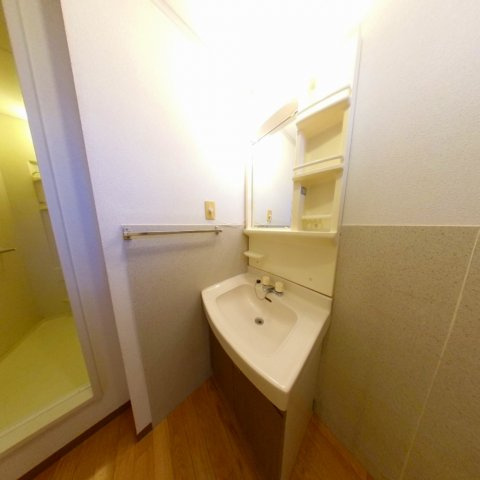 アフローテ山川の独立洗面台|同建物の別タイプ写真です。