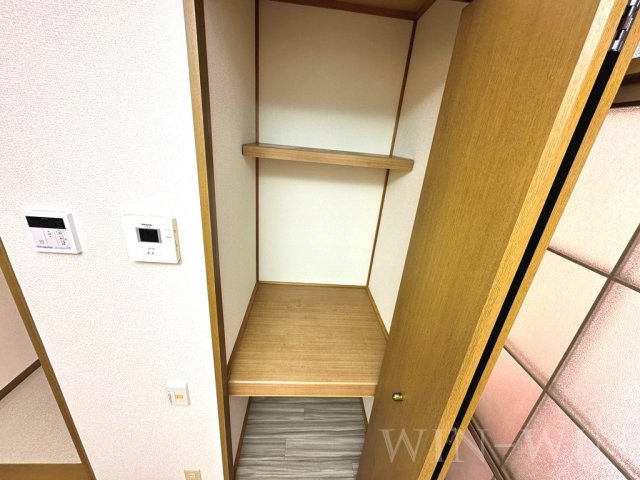 ユトリロ牟呂水神の収納