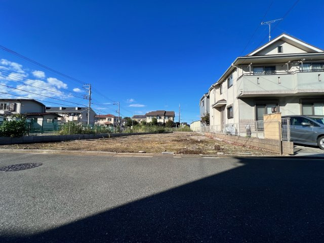 新築分譲住宅1号棟　東村山市久米川町第２の前面道路含む現地写真