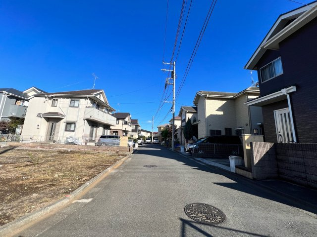 新築分譲住宅1号棟　東村山市久米川町第２の前面道路含む現地写真