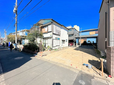 【外観】 | ◆◇綱島西3丁目　新築戸建て◇◆ | ◆家族で食卓を囲むダイニングスペースと、ソファでゆったりくつろぐリビングスペースがしっかり区切られているので家具の配置や用途を使いわけしやすいです。