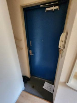 CORAL HOUSE（コーラルハウス）の玄関