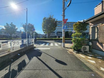 CORAL HOUSE（コーラルハウス）の地図|前面道路