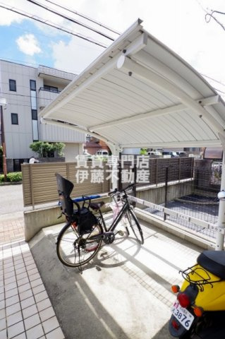 CASA成願寺の駐車場