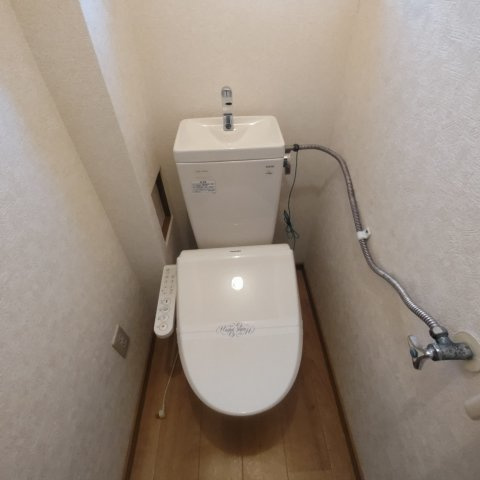 生出アパートのトイレ