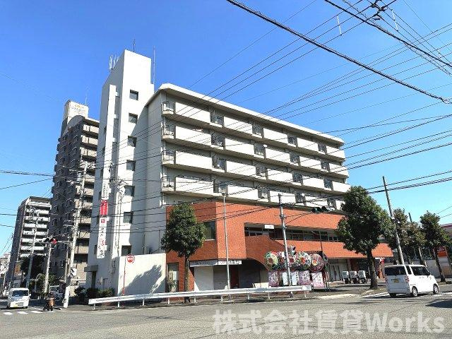 里見ビルの外観|落ち着いた雰囲気の外観です