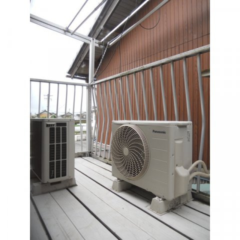 羽島福寿本郷住居付店舗事務所のバルコニー