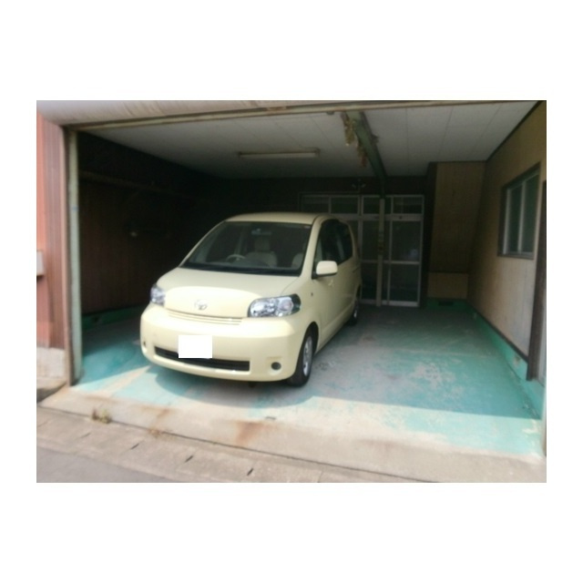 羽島福寿本郷住居付店舗事務所の駐車場