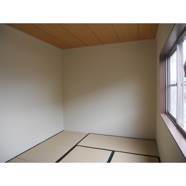 羽島福寿本郷住居付店舗事務所の内装