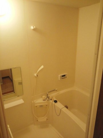 サイレントパレス一条の浴室|きれいなお風呂です