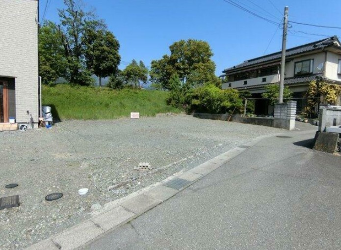 坪川公園を散策できる67坪の落合土地