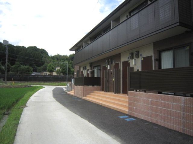 上益城郡御船町大字滝川のアパートのエントランス