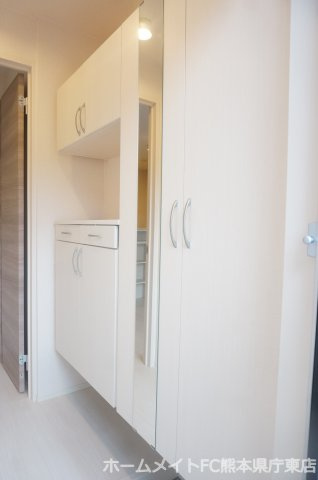 上益城郡御船町大字滝川のアパートの玄関