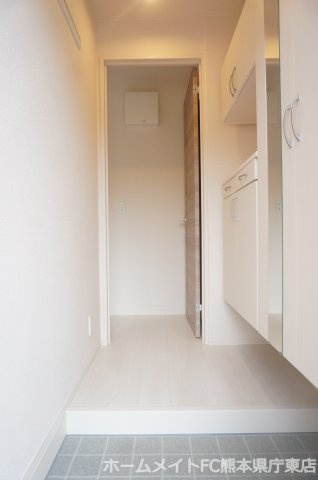 上益城郡御船町大字滝川のアパートの玄関