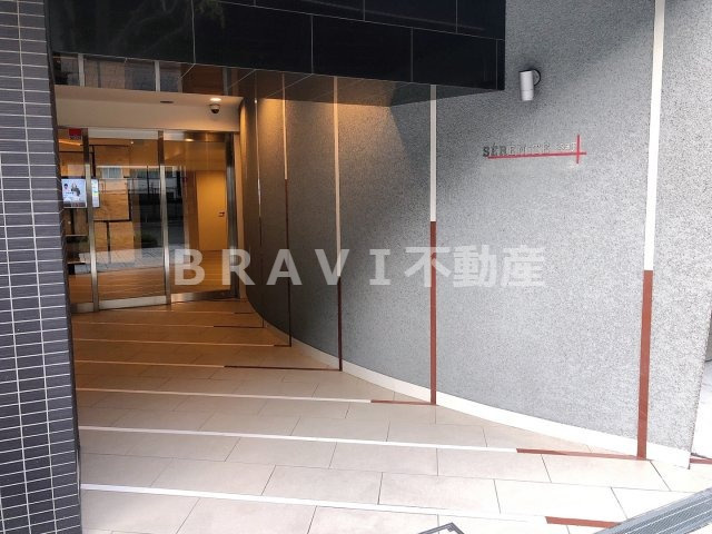 SERENiTE谷町croix（セレニテ谷町クロワ）　BRAVI不動産のエントランス|【セレニテ谷町croix（セレニテ谷町クロワ）】建物の内部です