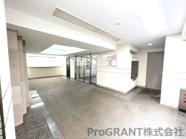 【エントランス】