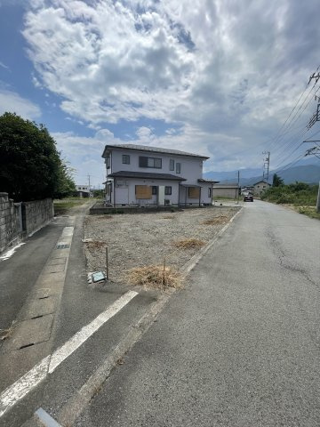 南アルプス市十日市場　土地の外観