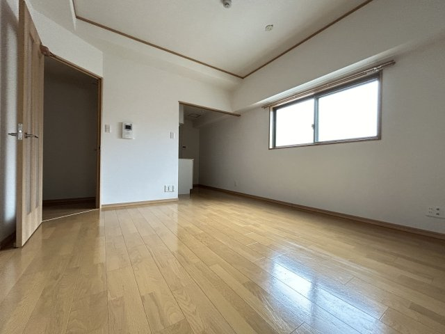 【居間・リビング】ウイング宝町フォース