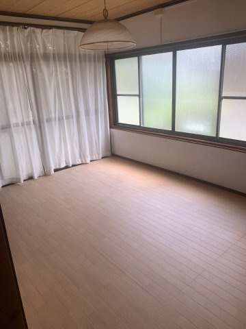 【No.6495】桜谷中古住宅/4DK/コンビニ・スーパー・銀行徒歩10分圏内の洋室