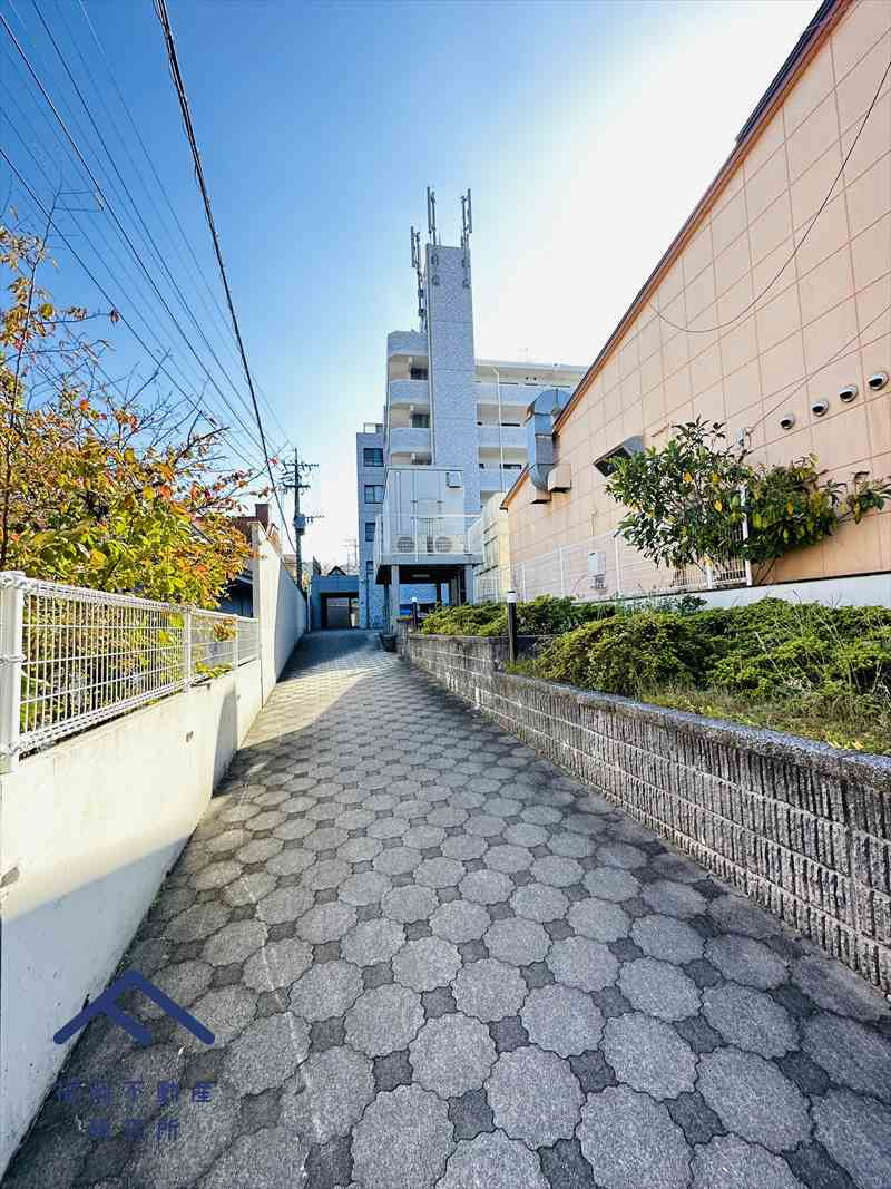 アルフィーネ大野城のエントランス