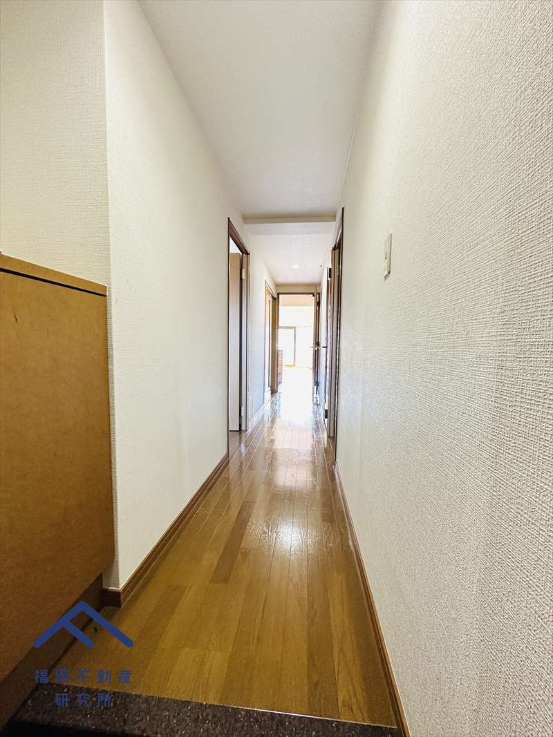 アルフィーネ大野城の玄関