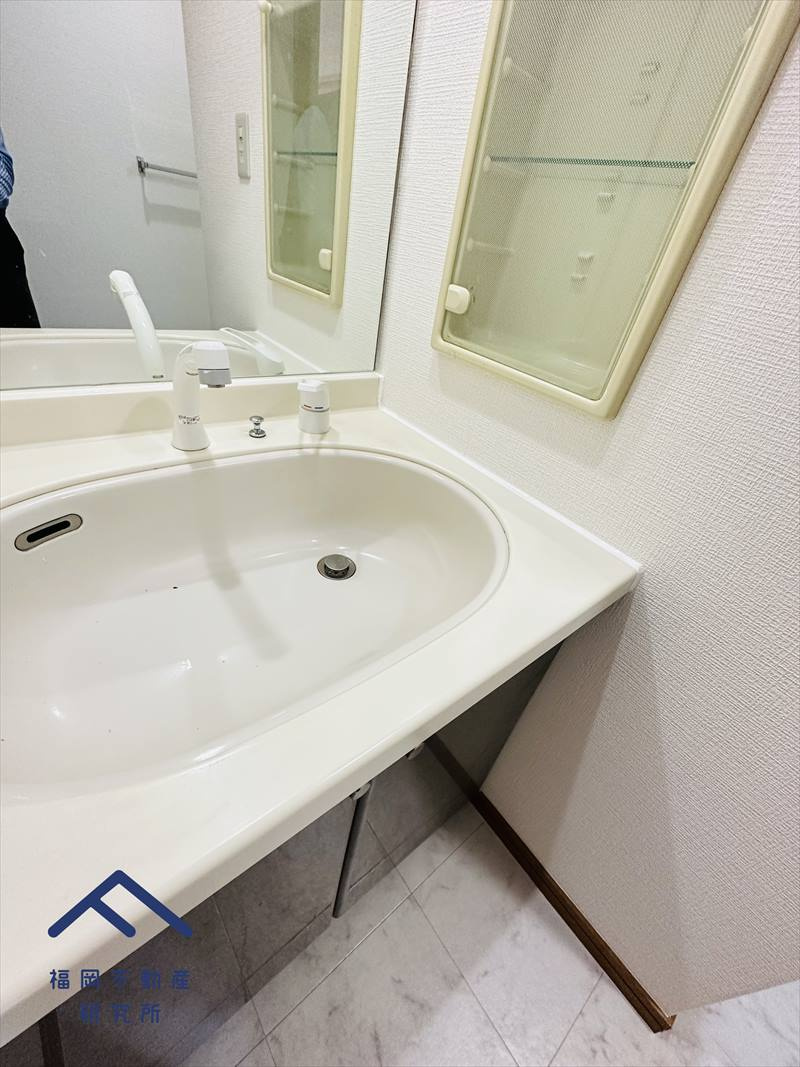 アルフィーネ大野城の独立洗面台