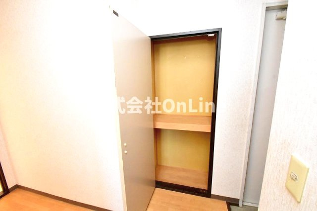 八尾市青山町４丁目のアパートの収納