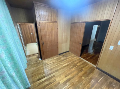 【洋室】 | 天久戸建 | ※退去前の為、写真と現状が異なる場合がございます