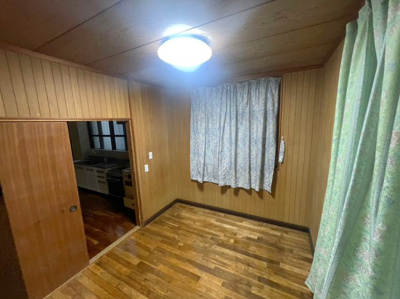 【洋室】 | 天久戸建 | ※退去前の為、写真と現状が異なる場合がございます