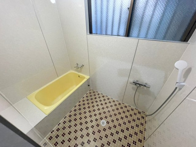 【浴室】 | 天久戸建 | ※退去前の為、写真と現状が異なる場合がございます