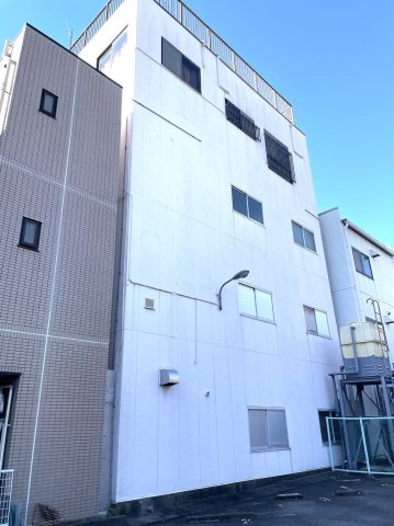南区桜台一丁目　東海通沿店舗ビルの外観